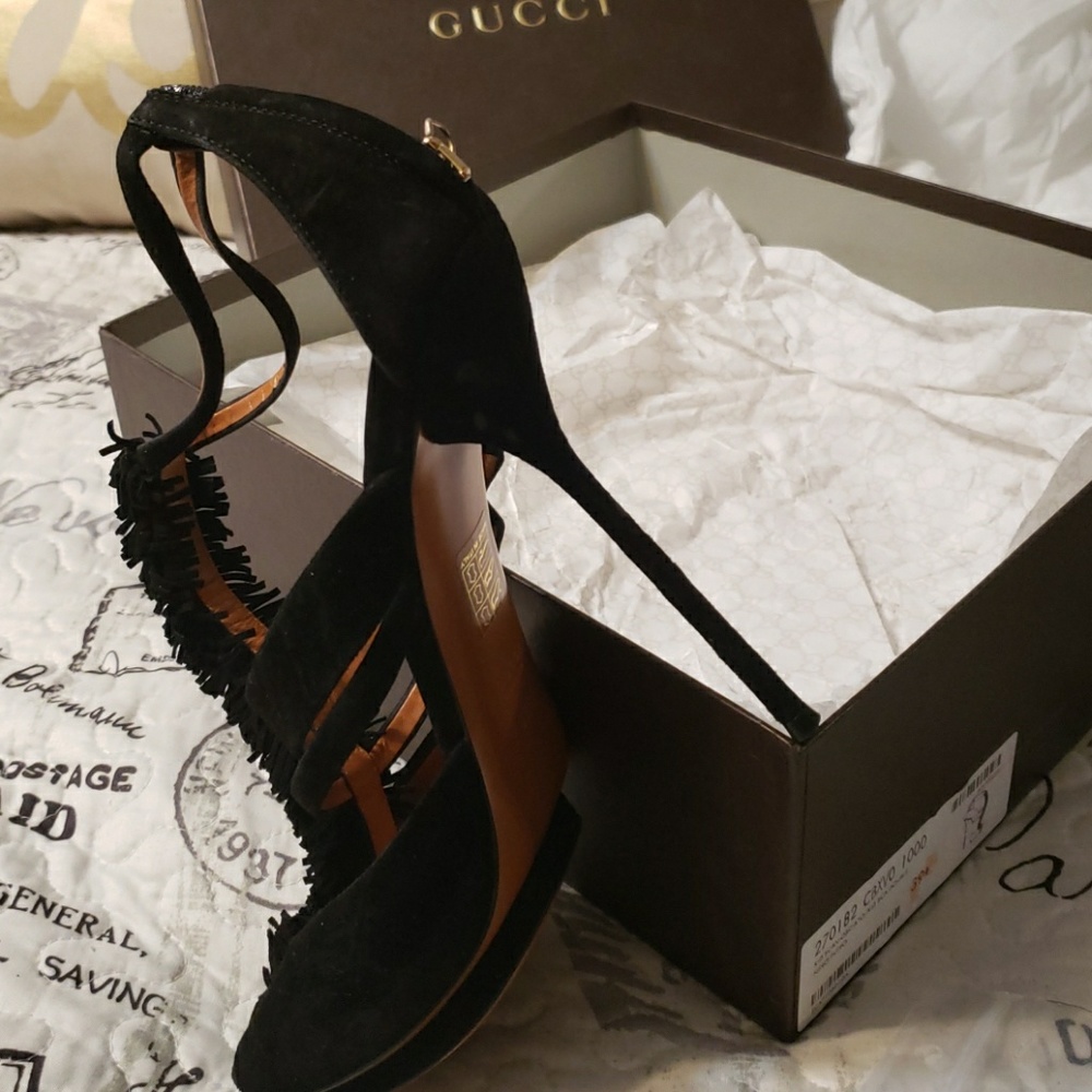 Designer Shoes - Picture 3 of 7